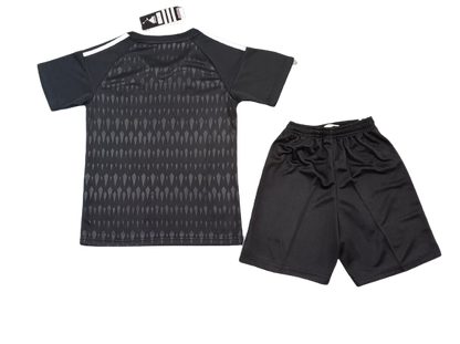 Bayern Munich 23/24 Youth Goalkeeper Full Kit .Black